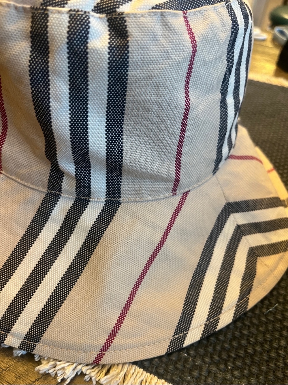 Burberry London Bucket Nova Check Hat - Picture 6 of 16